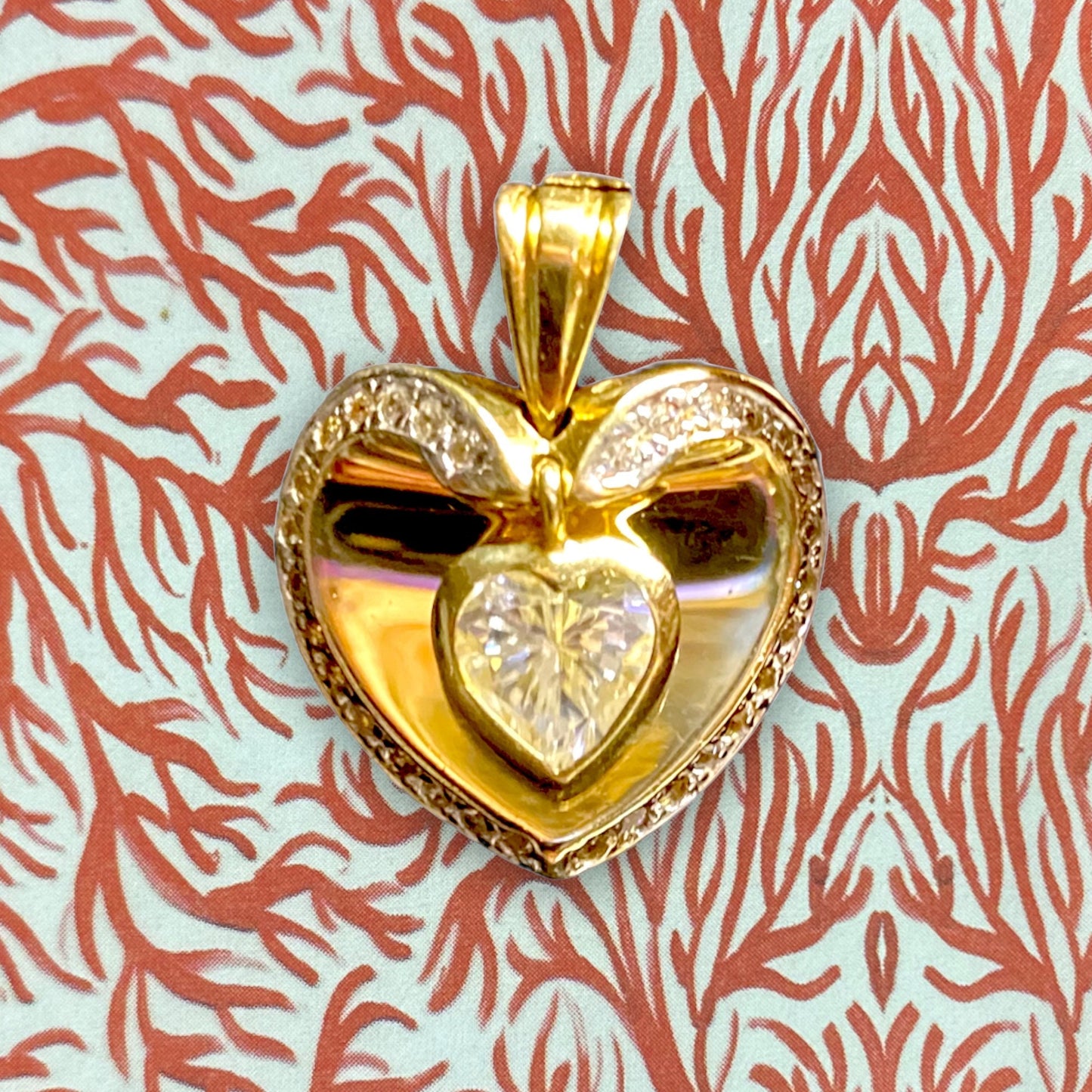 14k Gold Mother and Baby Hearts Pendant - Perfect Gift for Mom!