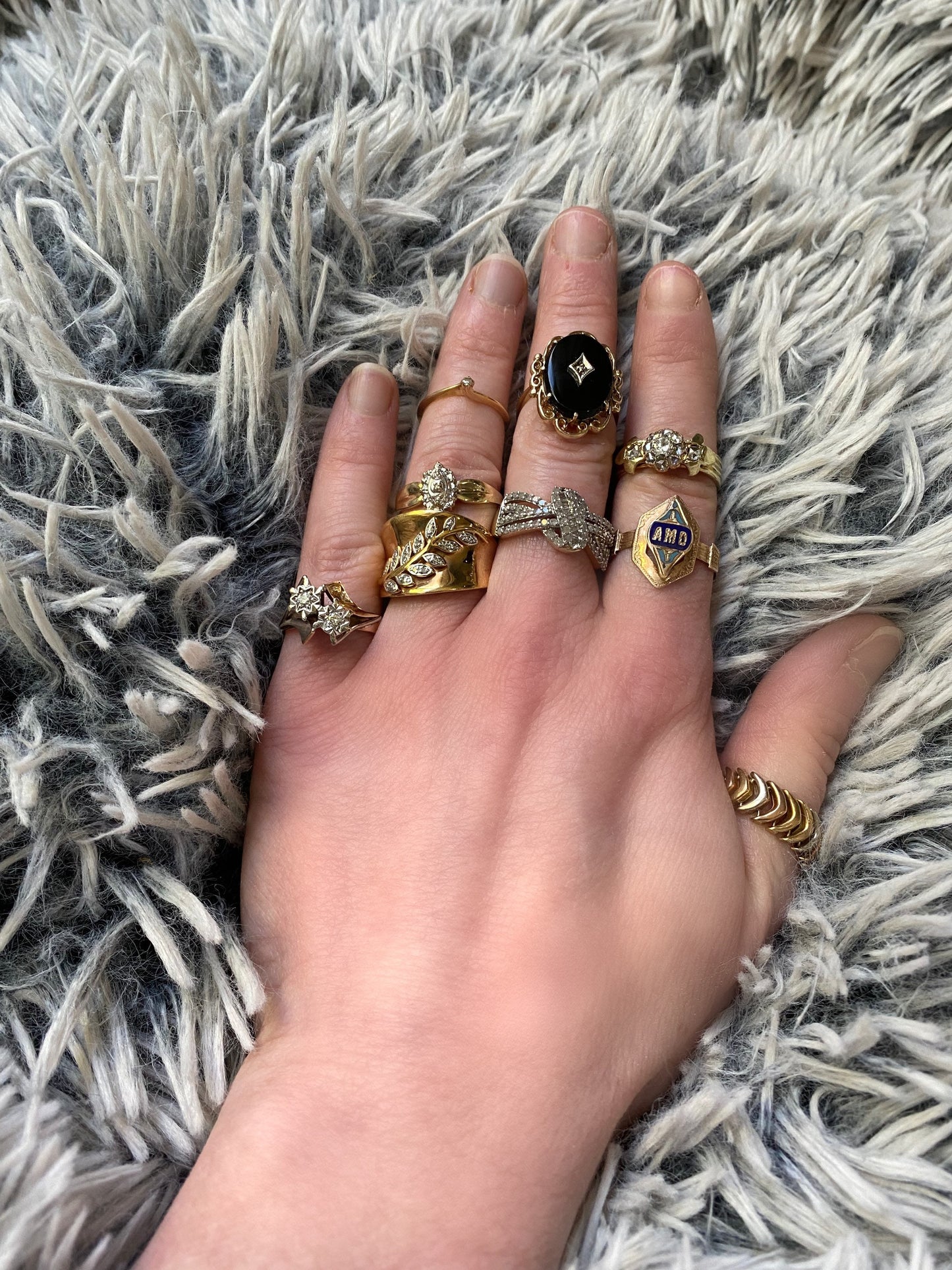 Vintage Diamond and 10k Gold Knot Ring | Size 8