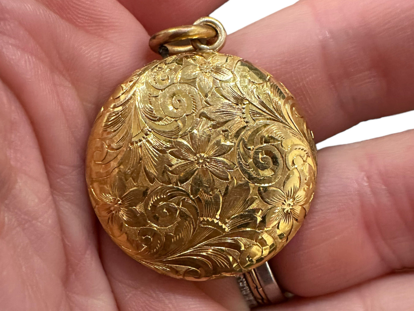 14k Antique Hand-Engraved Floral Pendant with Secret Cigar Cutter
